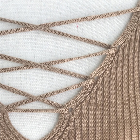 ⭐️5/$20⭐️Lace Front V-Neck Sweater Sz M - Picture 2 of 3